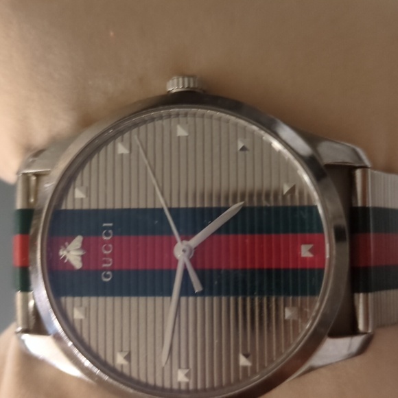 Men's Gucci watch - Picture 4 of 9